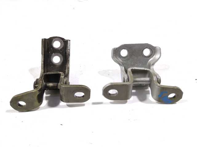 Петля передней двери правая 6871002020 TOYOTA