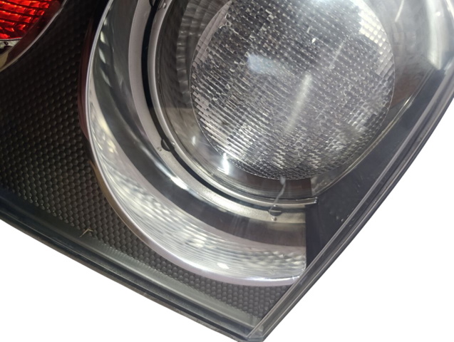 Левый стоп 6H4213405EA8LPO LAND ROVER