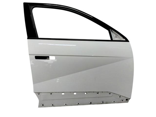 Пассажирская передняя дверь 76004GI000 HYUNDAI