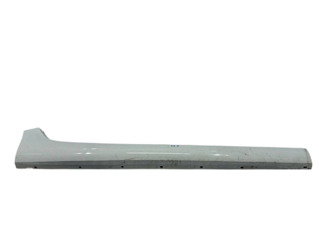 Накладка наружняя (молдинг) порога, правый 764262398R RENAULT