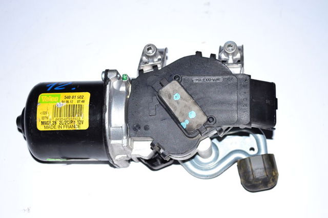 Мотор стеклоочистителя передний 7701066449 RENAULT