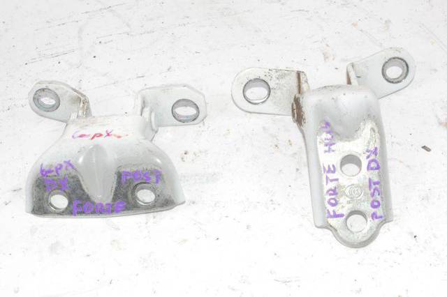 Петля задней правой двери 794202D000 HYUNDAI