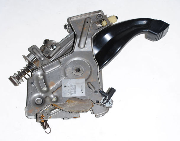 Педаль тормоза 7L0721797C VAG