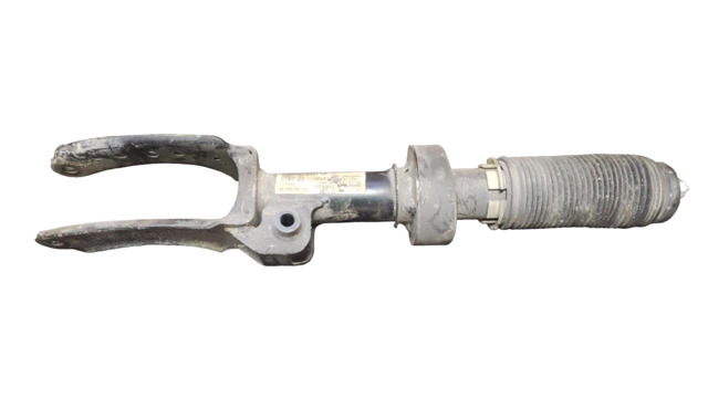 Амортизатор передней подвески левой 7L8413031J VAG