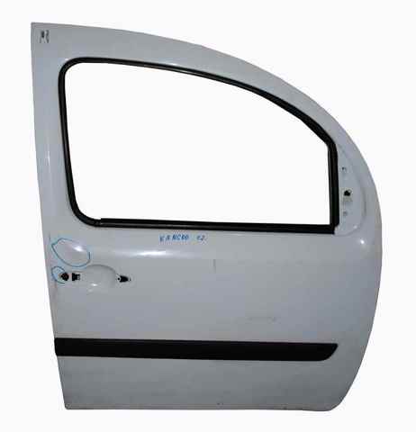 Пассажирская передняя дверь 801005962R RENAULT