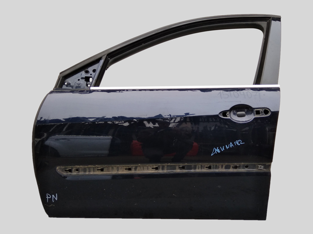 Дверь передняя, левая 801010025R RENAULT