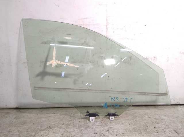Стекло передней правой двери 803004CA0A NISSAN
