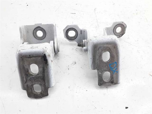 Петля передней двери, правой 804000017R RENAULT