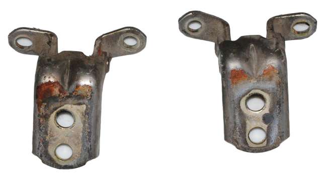 Петля передней двери левая 804008H700 NISSAN