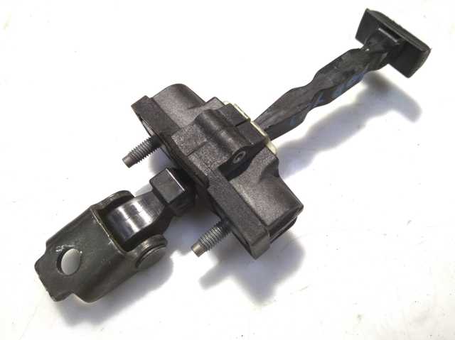 Ограничитель двери передний 804304825R RENAULT