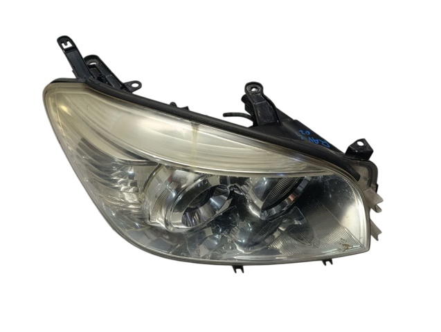 Правая блок фара 8113042310 TOYOTA
