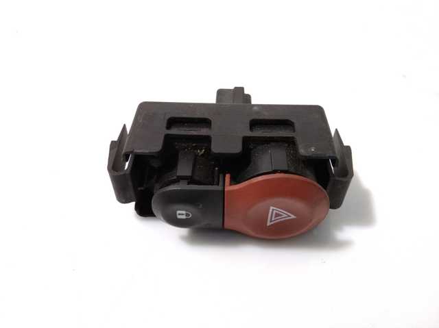 Кнопка включения аварийной сигнализации 8200214896 RENAULT