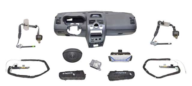 Подушка AIRBAG водительская 8200301512 RENAULT