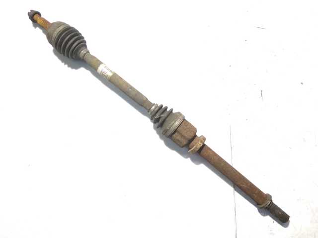Полуось передняя, правая 8200626038 RENAULT