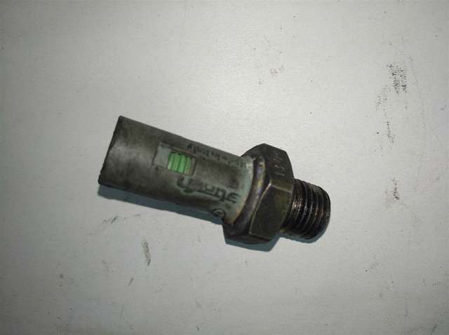 Датчик давления масла 8200671279 RENAULT