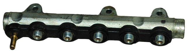 Распределитель топлива (рампа) 8200680078 RENAULT