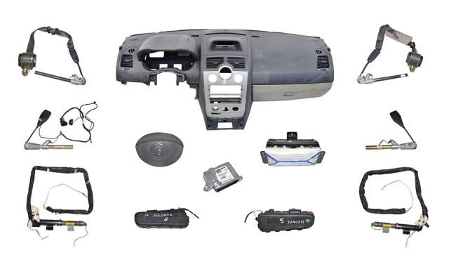 Ремень безопасности передний левый 8200699558 RENAULT