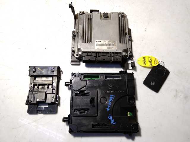 Компьютер двигателя 8200726880 RENAULT