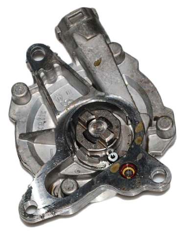 Насос вакуумный 8200845984 RENAULT