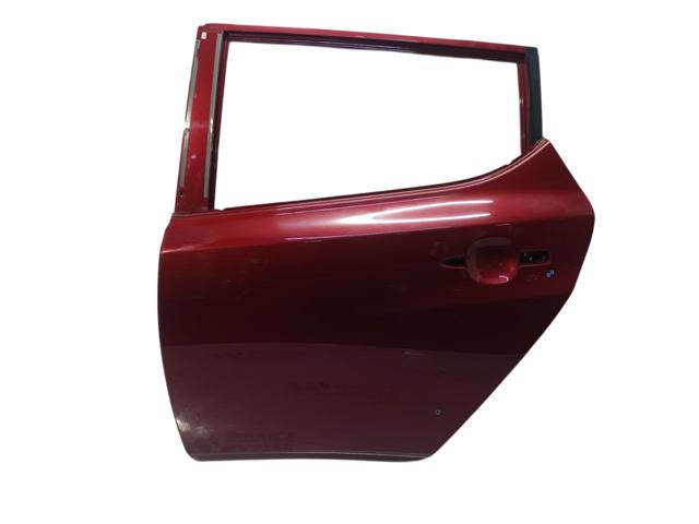 Дверь задняя 821015SF0A NISSAN