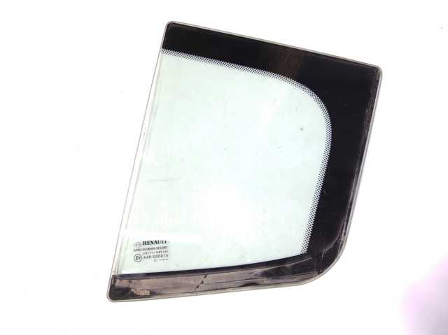 Форточка двери треугольник, задней, левой 822210006R RENAULT