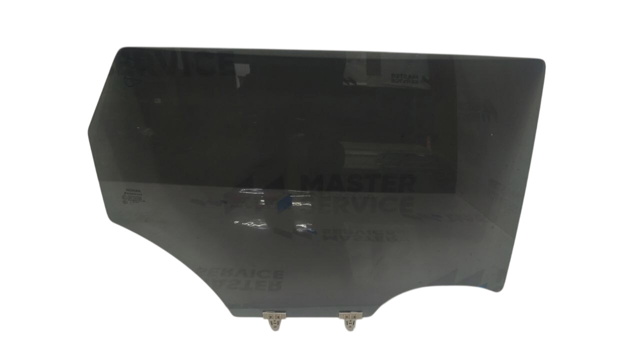 Стекло задней двери, правой 823004ET0A NISSAN
