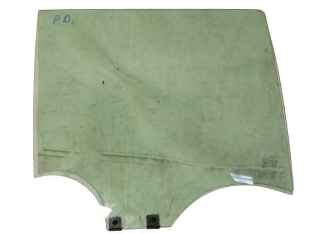 Стекло заднее правое 823007347R RENAULT