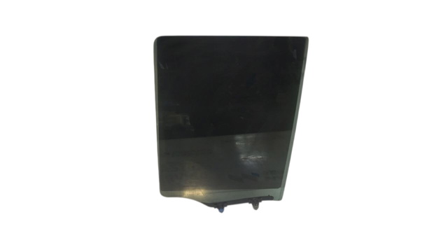 Стекло задней двери, левой 82301EB320 NISSAN