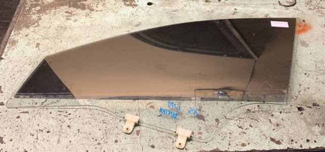 Стекло водительской двери 82410J9050 HYUNDAI