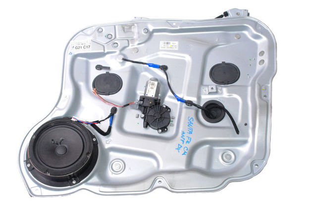 Мотор стеклоподъемника двери передней, правой 824602B000 HYUNDAI