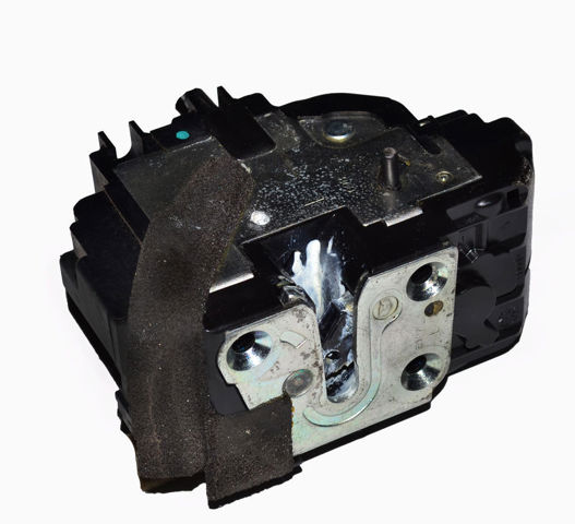 Замок двери задней левой 825011AA0A NISSAN