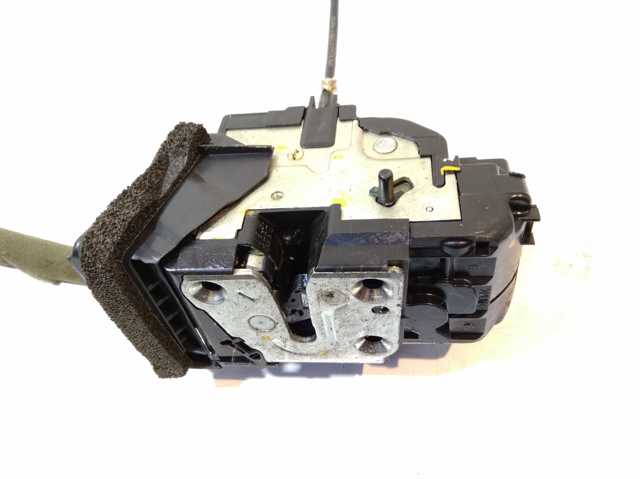 Замок задней двери, левой 82501BA60B NISSAN