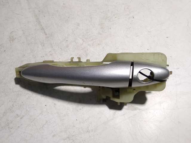 Держатель наружной ручки двери, передней левой 826553W000 HYUNDAI