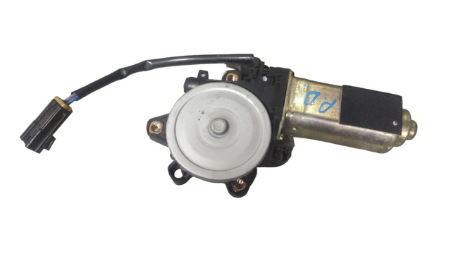 Мотор стеклоподъемника двери задней, правой 827302S721 NISSAN