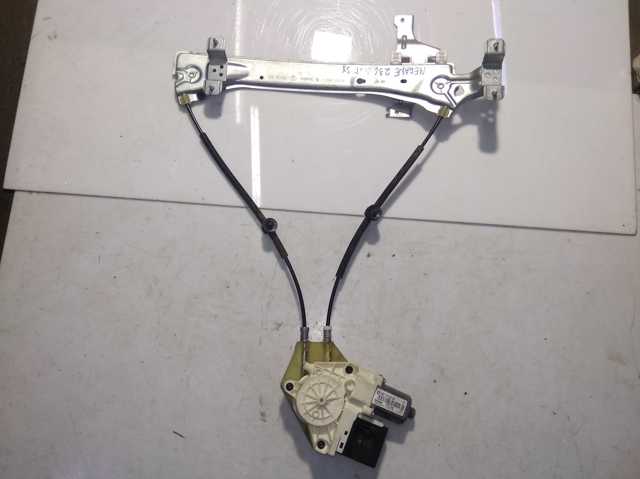 Моторчик стеклоподъемника двери задней, левой 827310185R RENAULT