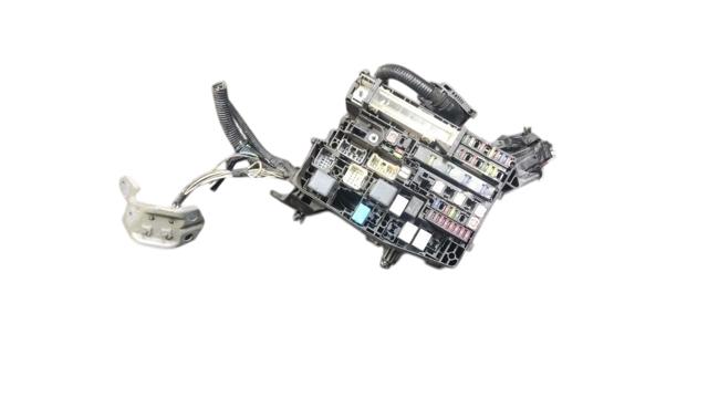 Монтажный блок 8274112070 TOYOTA