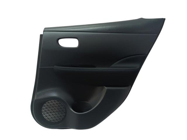 Карточки обшивки задней двери правой 829005SA0B NISSAN