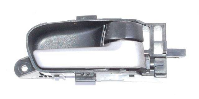 Ручка правой передней двери 8311065J10BWJ SUZUKI