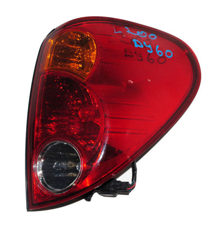 Задняя правая фара 8330A010 MITSUBISHI