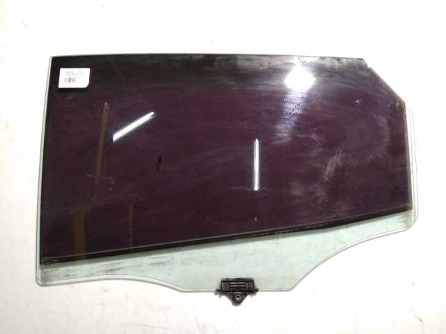Стекло задней двери, левой 834112S000 HYUNDAI