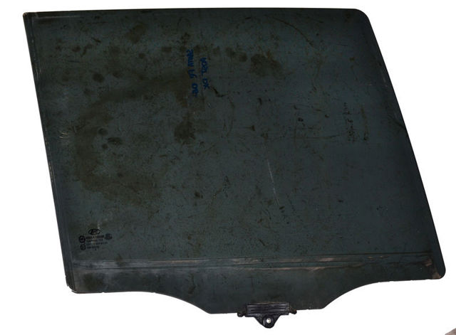 Окно задней двери 834202B000 HYUNDAI