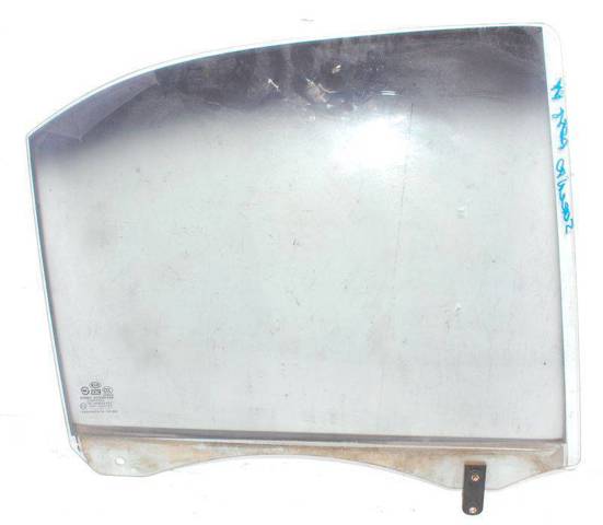 Стекло задней двери, правой 834213E010 HYUNDAI