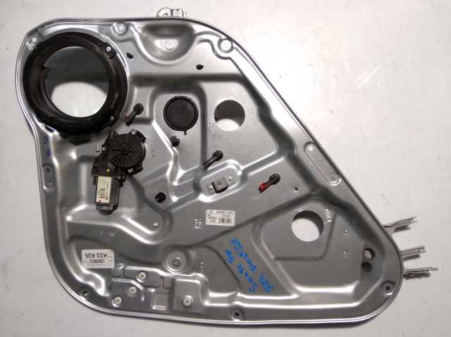 Мотор стеклоподъемника двери задней, левой 834502B000 HYUNDAI
