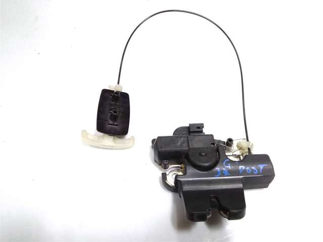 Замок и ручка двери задка 84631JK600 NISSAN