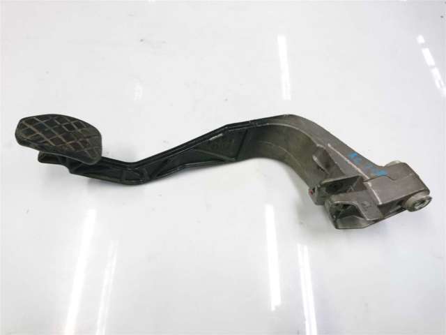 Педаль сцепления 8D1721316G VAG