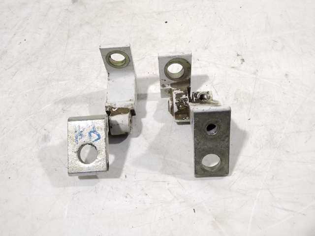 Петля задней двери, правой 8K0831402A VAG