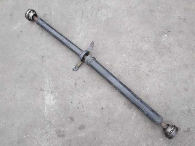 Вал карданный задний 8R0521101B VAG