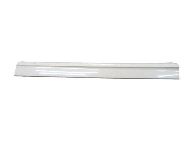 Молдинг передней правой двери 8R0853960B VAG