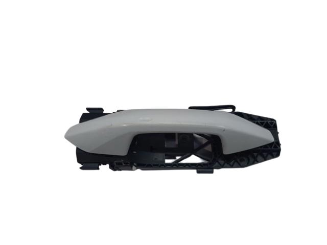 Дверная ручка правая пассажирская 8V0839885 VAG