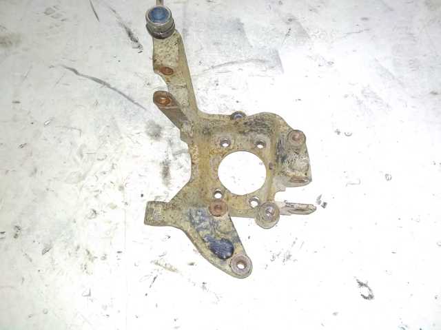 Кулак поворотный передний левый 8V415A968BA FORD